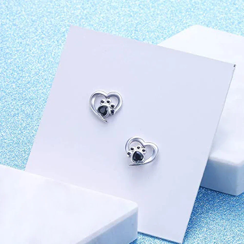Heart Paw Print Stud Earrings – Silver-Coloured Earrings with Black Crystal