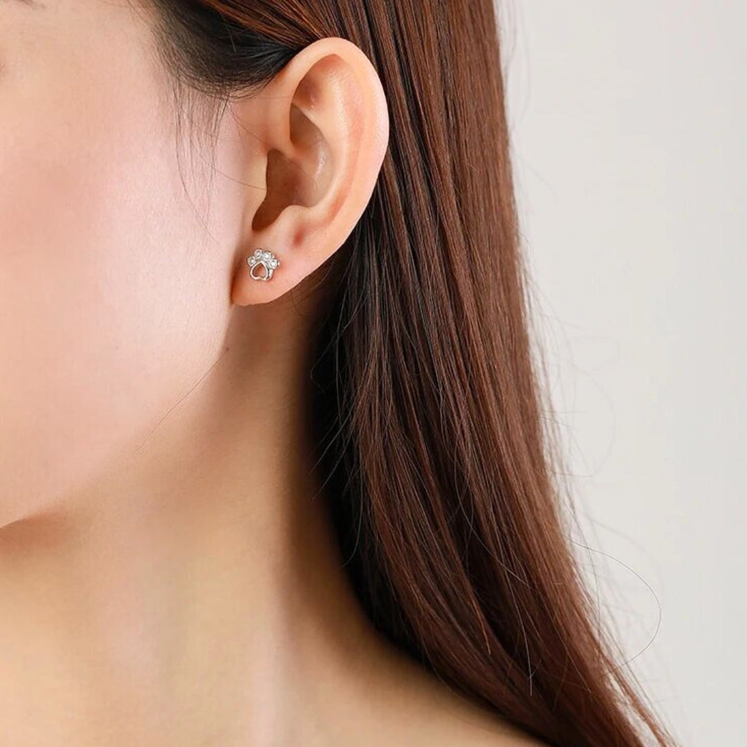Paw Earrings in Silver with Zirconia