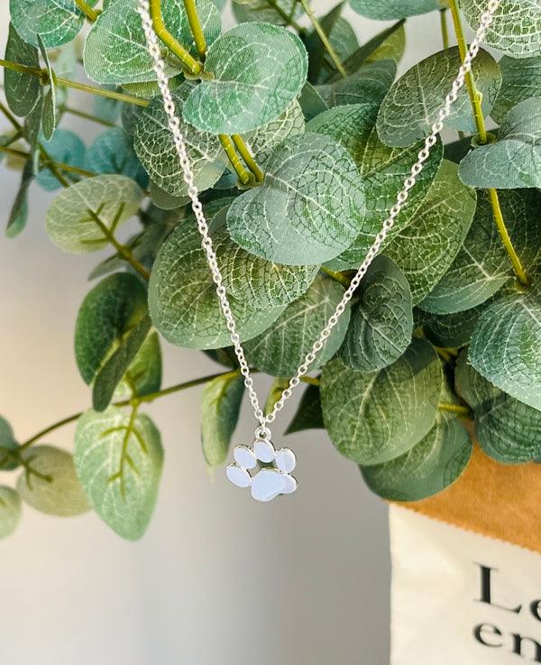 Elegant Silver Paw Necklace in Stainless Steel