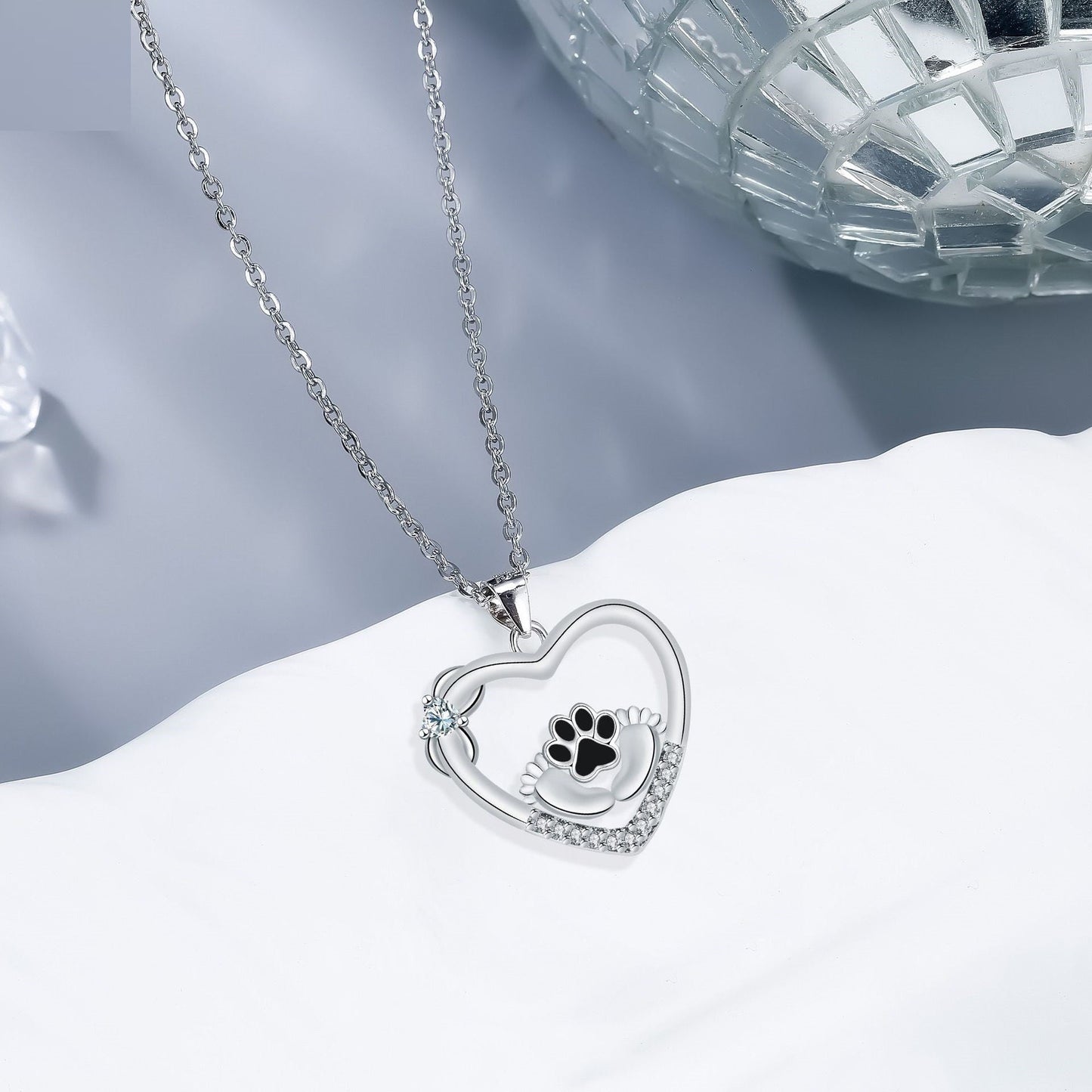 Heartwarming Paw Chain with Zirconia - Faithful Companion