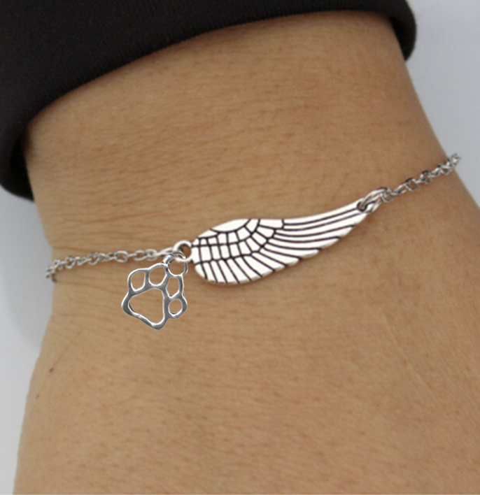 Silver Remembrance Bracelet with Angel Wings and Paw Print | Handmade