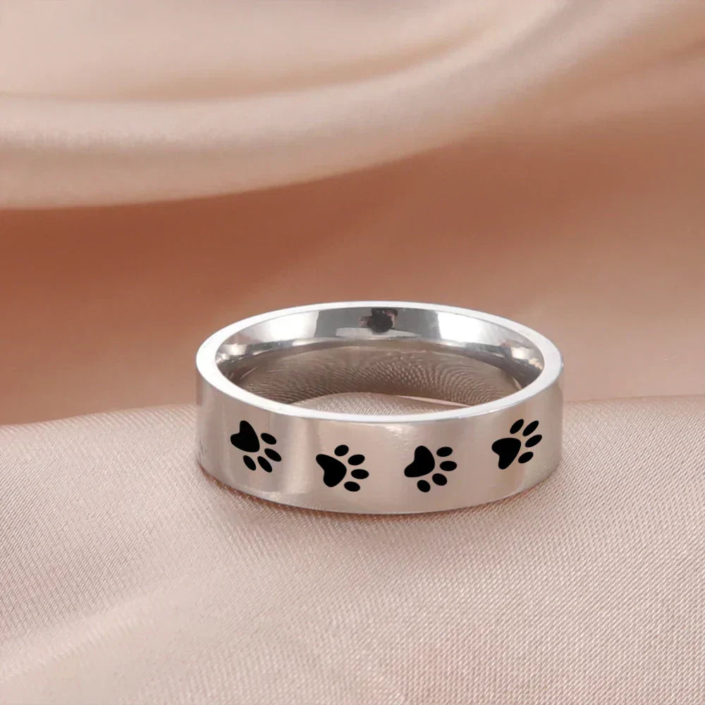 Paw Print Ring in Stainless Steel – Symbolic Jewellery for Animal Lovers