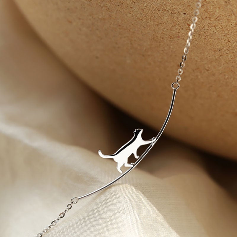 Climb Cat – Silver Necklace