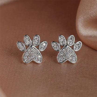 Heart-shaped cat paw earrings with white zirconia