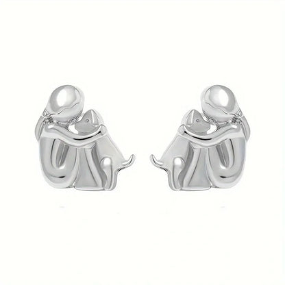 Sweet two-tone hugging earrings in silver and gold