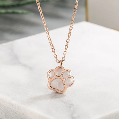 Necklace with Paw Print Pendant – Symbolic Animal Jewellery for Women