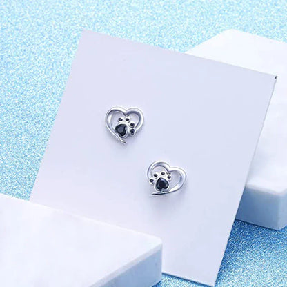 Heart Paw Print Stud Earrings – Silver-Coloured Earrings with Black Crystal