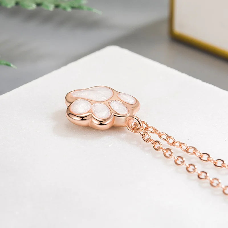 Necklace with Paw Print Pendant – Symbolic Animal Jewellery for Women