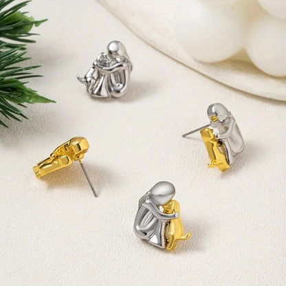 Sweet two-tone hugging earrings in silver and gold