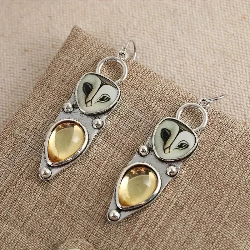 Owl Earrings with Champagne-Coloured Drop Stone